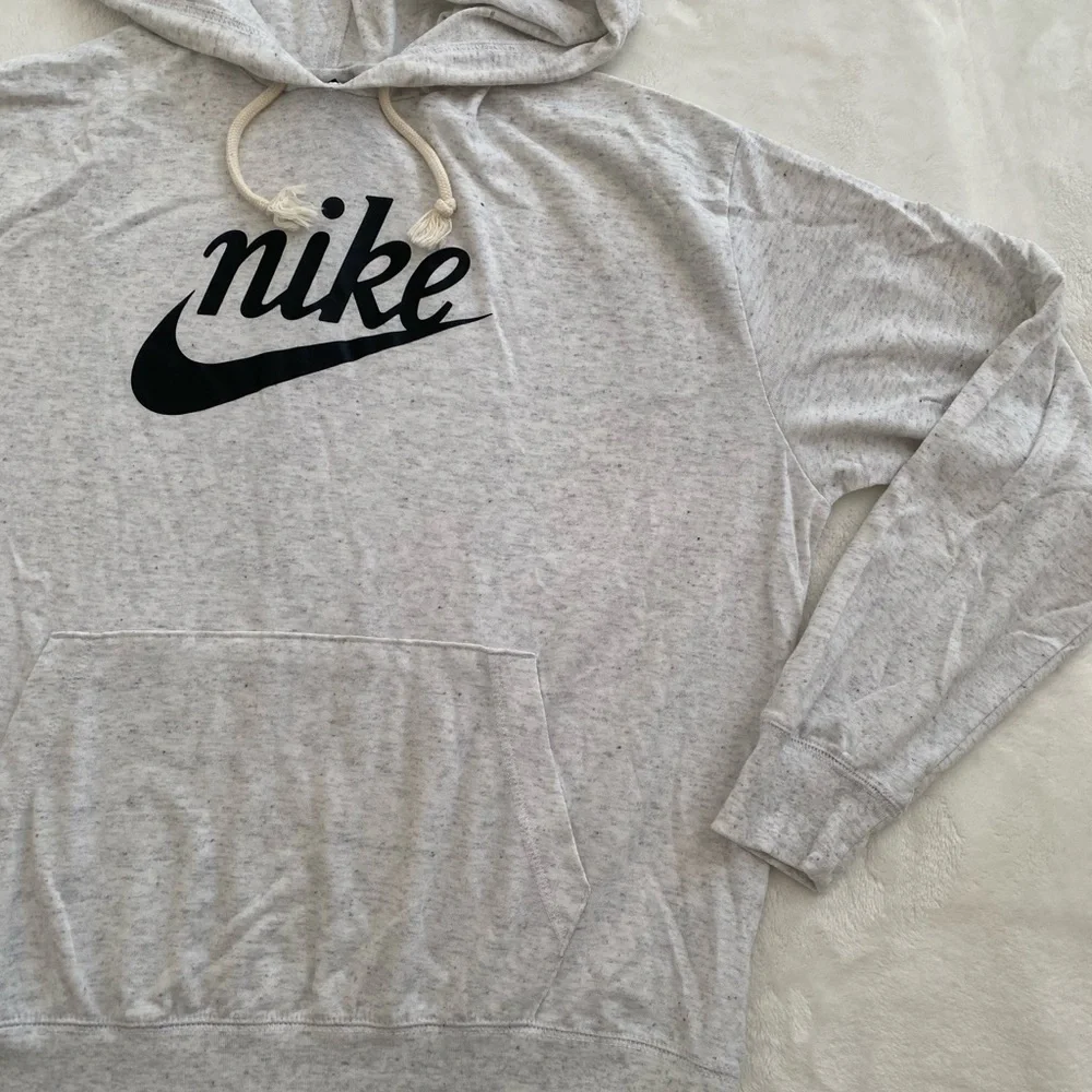 Nike Light Gray Lightweight Hoodie with Black Logo Casual Large Activewear